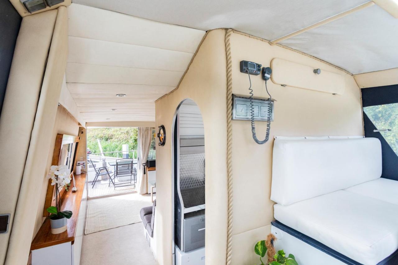 מלון איסט מולזי Eucala Motor Yacht מראה חיצוני תמונה