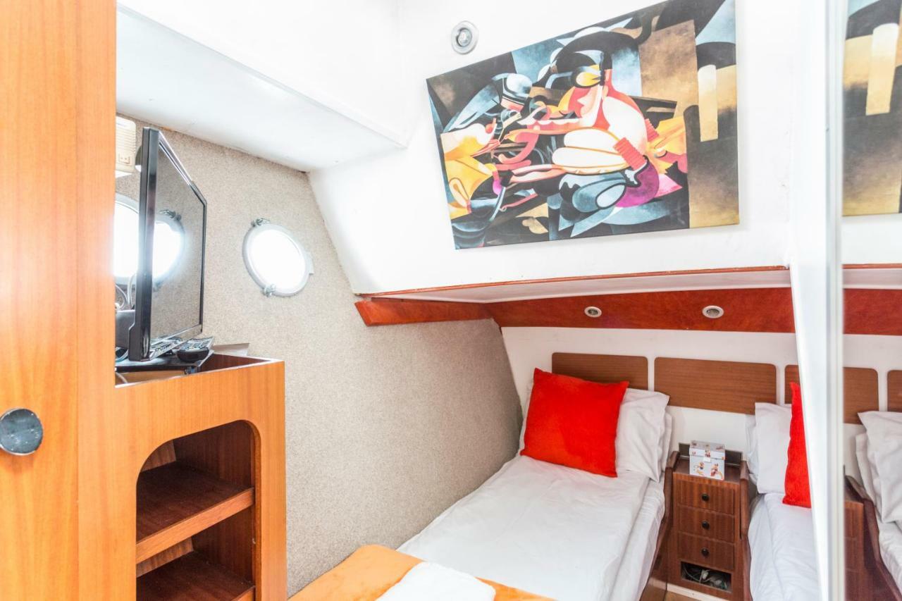 מלון איסט מולזי Eucala Motor Yacht מראה חיצוני תמונה